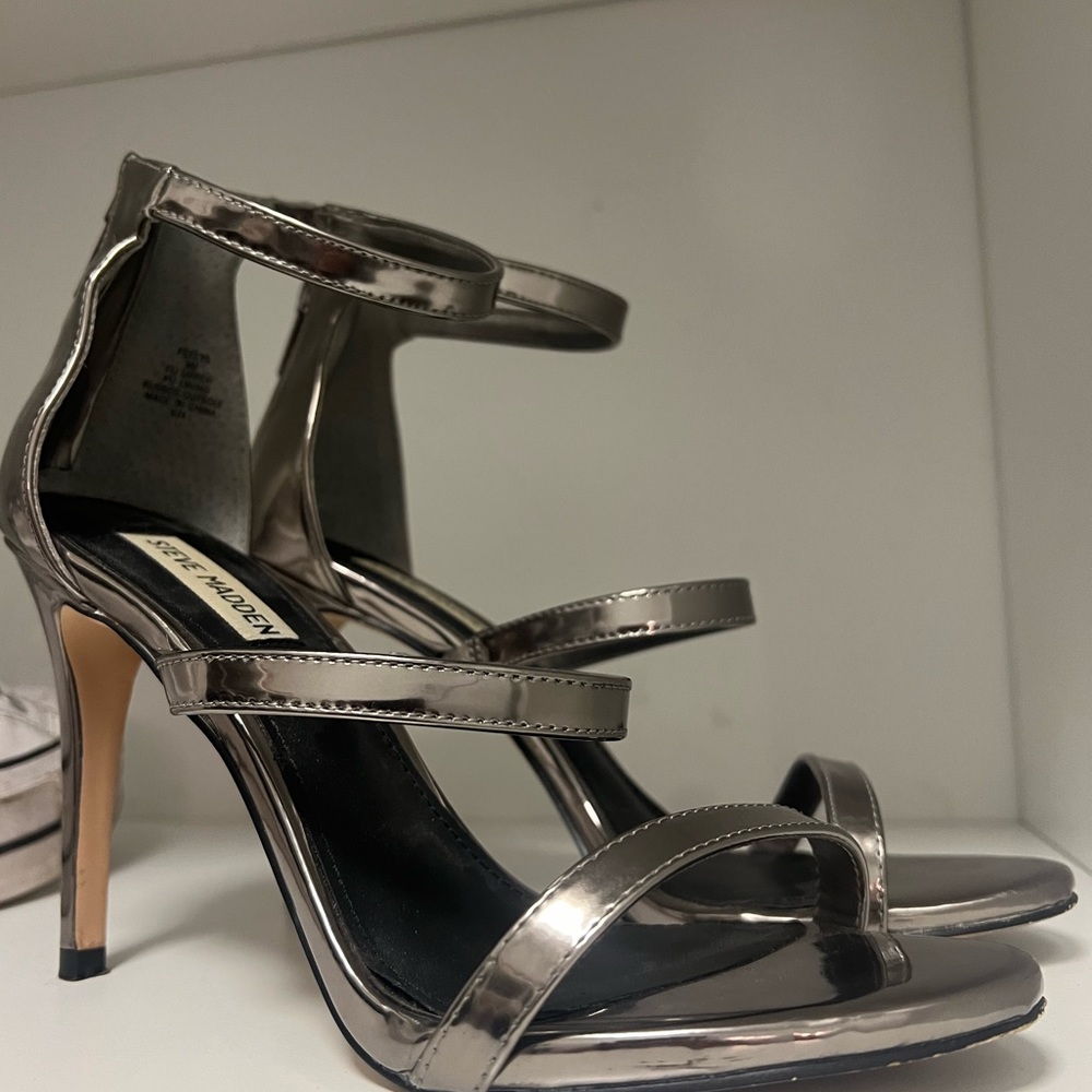 Steve Madden Pewter Gunmetal Metallic High Heel
